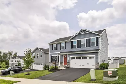 415 Fosse Ct, Lancaster Township, PA 16037 - Photo 2
