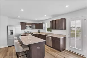 415 Fosse Ct, Lancaster Township, PA 16037 - Photo 8
