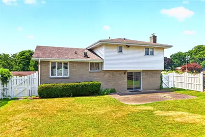 203 Halsey Dr, McKeesport, PA 15132 - Photo 2