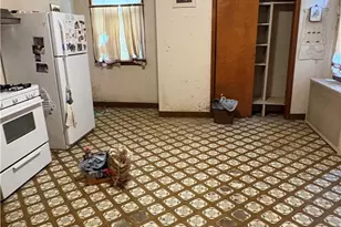 2334 Manor, Pittsburgh, PA 15218 - Photo 6