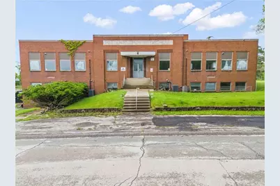 1530 Hillcrest Avenue, South Strabane, PA 15301 - Photo 2