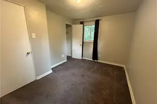 210 Erhardt Dr, Pittsburgh, PA 15235 - Photo 2