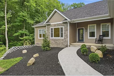 246 Tanglewood Dr, Neshannock Township, PA 16105 - Photo 2