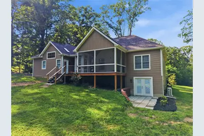 246 Tanglewood Dr, Neshannock Township, PA 16105 - Photo 4