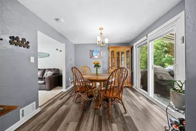 1033 Maripat Dr, South Park, PA 15129 - Photo 4