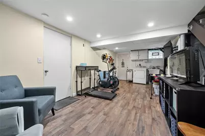 1033 Maripat Dr, South Park, PA 15129 - Photo 32