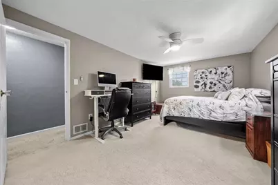 1033 Maripat Dr, South Park, PA 15129 - Photo 26