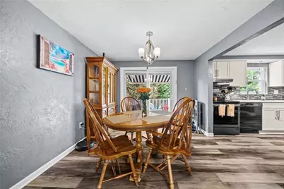 1033 Maripat Dr, South Park, PA 15129 - Photo 12