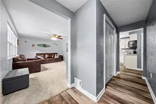 1033 Maripat Dr, South Park, PA 15129 - Photo 6