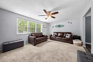 1033 Maripat Dr, South Park, PA 15129 - Photo 8