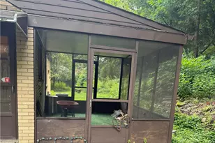 386 Dorothy Dr, Pittsburgh, PA 15235 - Photo 10