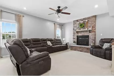 1024 Blackhawk Dr, Middlesex Township, PA 16059 - Photo 6