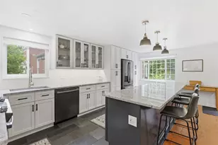 544 Greendale Ave, Pittsburgh, PA 15218 - Photo 8