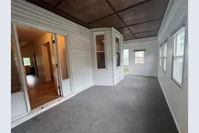 113 Hampton St, Wall Boro, PA 15148 - Photo 8