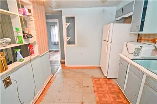 1115 Roosevelt St, Shenango Township, PA 16101 - Photo 8