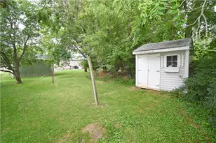 1115 Roosevelt St, Shenango Township, PA 16101 - Photo 28