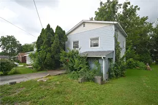 1115 Roosevelt St, Shenango Township, PA 16101 - Photo 2