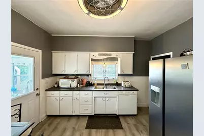 810 & 815 Arlington Ave, New Castle, PA 16101 - Photo 16