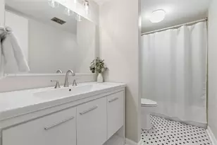 2160 Greentree Rd, Scott Township, PA 15220 - Photo 26