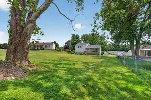 9 Robinwood Dr, Findlay Township, PA 15108 - Photo 26