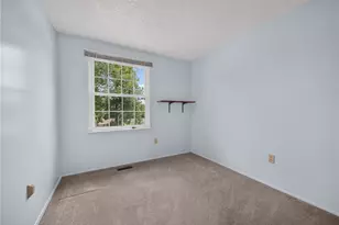9 Robinwood Dr, Findlay Township, PA 15108 - Photo 14