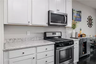 2194 Shawnee Dr, South Strabane, PA 15301 - Photo 8