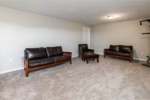 2194 Shawnee Dr, South Strabane, PA 15301 - Photo 20