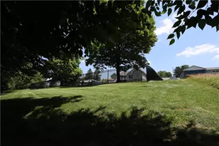 208 Howard Rd, Economy, PA 15143 - Photo 4