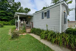 39 Grandview Dr, Perry Township, PA 16130 - Photo 2