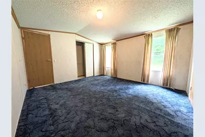 39 Grandview Dr, Perry Township, PA 16130 - Photo 12