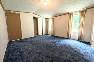 39 Grandview Dr, Perry Township, PA 16130 - Photo 12