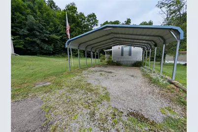 39 Grandview Dr, Perry Township, PA 16130 - Photo 4