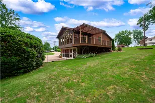112 Philmar Dr, Summit Township, PA 16002 - Photo 6