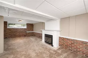 112 Philmar Dr, Summit Township, PA 16002 - Photo 32