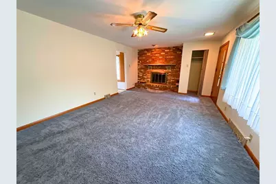 1398 S Center Street Ext, Pine Township, PA 16127 - Photo 6