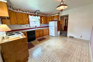 1398 S Center St Ext, Pine Township, PA 16127 - Photo 10
