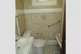 1200 Holmes St, McKees Rocks, PA 15136 - Photo 10