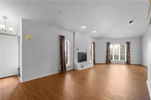 101 Victoria Dr, North Strabane, PA 15317 - Photo 4