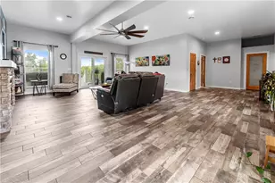 1147 N Gallatin Ave Ext, Uniontown, PA 15401 - Photo 6