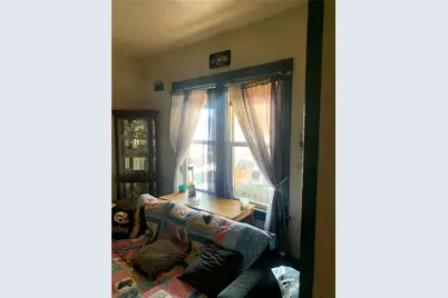 135 Wynoka St, Pittsburgh, PA 15210 - Photo 2