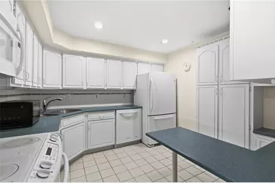 4677 Bayard St #204, Pittsburgh, PA 15213 - Photo 14