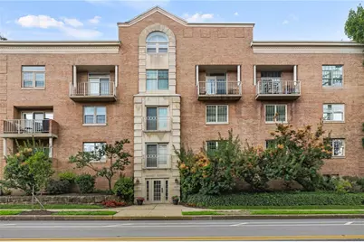 4677 Bayard St #204, Pittsburgh, PA 15213 - Photo 2