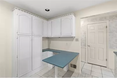 4677 Bayard St #204, Pittsburgh, PA 15213 - Photo 18
