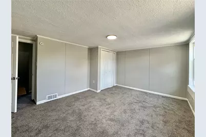 594 E Madison St, Rochester, PA 15074 - Photo 12