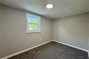 594 E Madison St, Rochester, PA 15074 - Photo 14