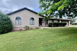 3 Kyle Ave, Fairchance, PA 15436 - Photo 2