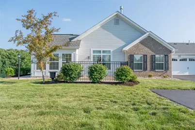906 Spring Valley Dr, Cranberry Township, PA 16063 - Photo 1