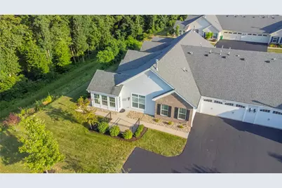 906 Spring Valley Dr, Cranberry Township, PA 16063 - Photo 4