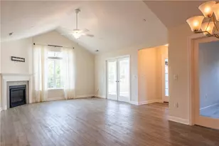 906 Spring Valley Dr, Cranberry Township, PA 16063 - Photo 8