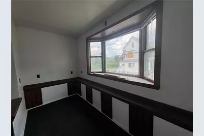 114 Hampton St, Wall Boro, PA 15148 - Photo 8